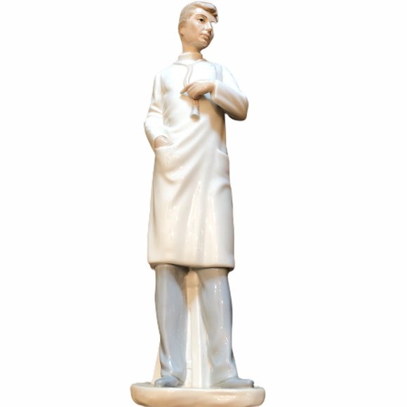 Lladro Nao Figurine, Doctor, Male 13.5" MIB - Picture 2 of 8